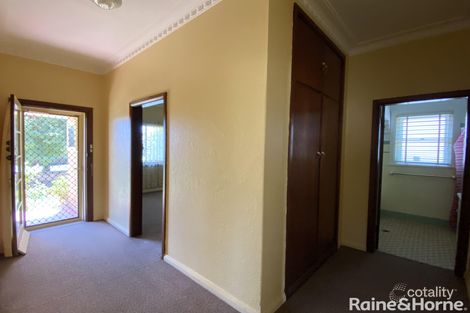 Property photo of 72 Lords Place Orange NSW 2800