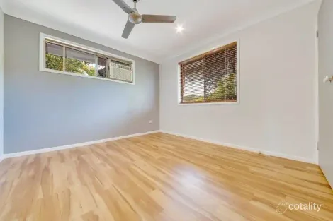 Property photo of 17 Flounder Crescent Toolooa QLD 4680