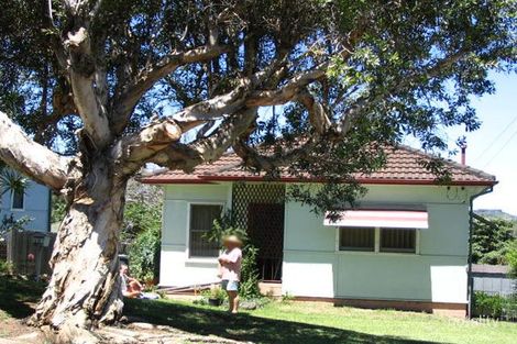 10 Waldron St, Mount Saint Thomas, NSW 2500