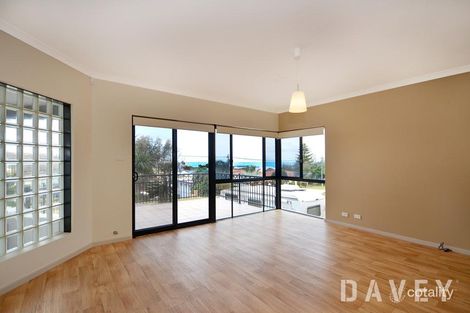 Property photo of 19 Marine Terrace Sorrento WA 6020