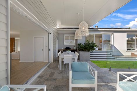 Property photo of 69 Clear Island Road Broadbeach Waters QLD 4218