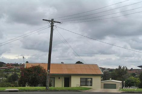 4 Trevor Ave, Lake Heights, NSW 2502