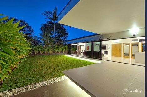 Property photo of 57 Matthew Flinders Drive Paradise Point QLD 4216