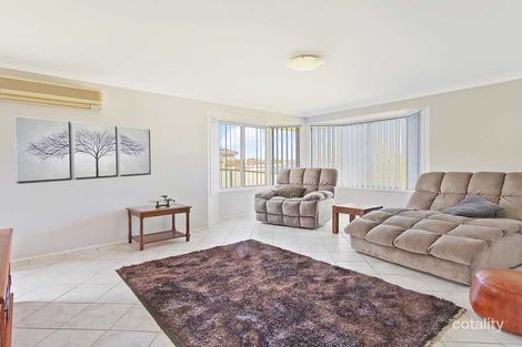 Property photo of 3 Duntroon Close Hamlyn Terrace NSW 2259