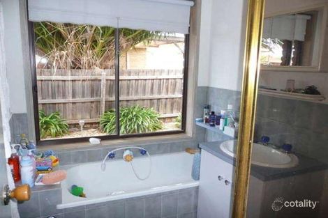 Property photo of 21 Bower Drive Werribee VIC 3030