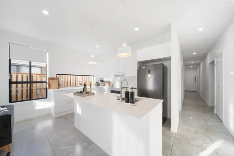 Property photo of 4 Aspen Circuit Logan Reserve QLD 4133