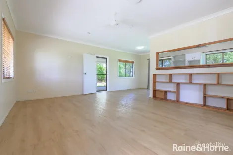 Property photo of 27 Panorama Circuit Benaraby QLD 4680