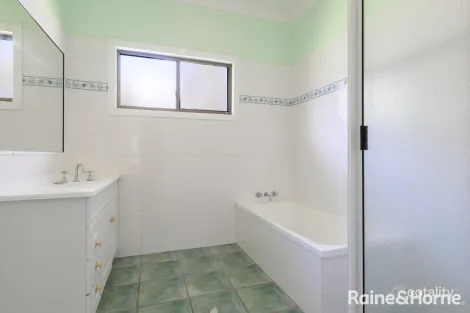 Property photo of 27 Panorama Circuit Benaraby QLD 4680