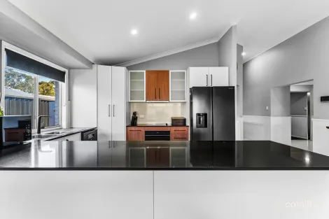 Property photo of 3 Freesia Court Ormeau QLD 4208