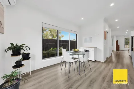 Property photo of 6 Raimo Place Doreen VIC 3754
