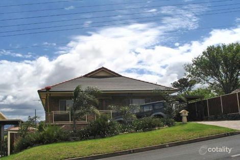 2 Lake Heights Rd, Lake Heights, NSW 2502