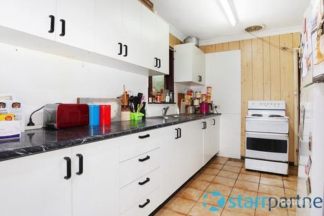 Property photo of 24 Gasmata Crescent Whalan NSW 2770