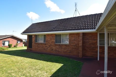 2/7 Marigold St, Centenary Heights, QLD 4350