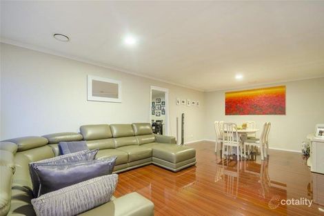Property photo of 17 Lily Drive Sydenham VIC 3037