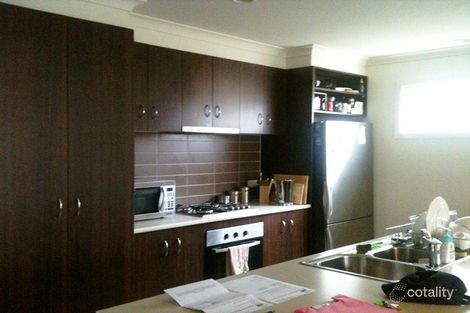 Property photo of 3 Woburn Crescent Manor Lakes VIC 3024