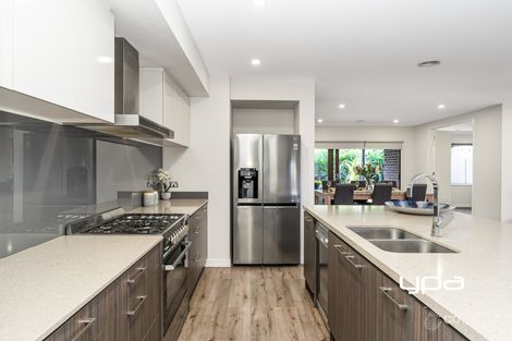 Property photo of 1 Lampton Way Sunbury VIC 3429