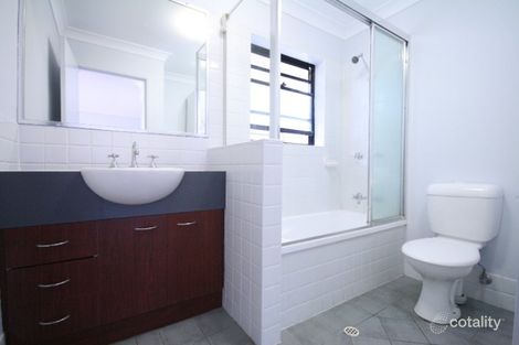 Property photo of 106 Linton Street Kangaroo Point QLD 4169