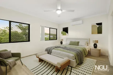 Property photo of 33 Lunar Circuit Spring Mountain QLD 4300