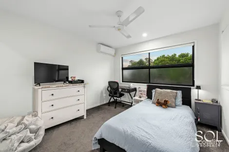 Property photo of 5/19 Eminence Lane Bridgeman Downs QLD 4035