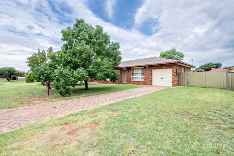 Property photo of 38 Cormorant Crescent Dubbo NSW 2830