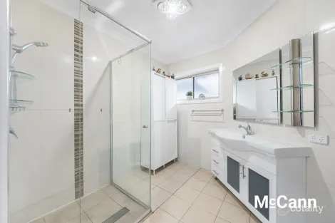 Property photo of 11 Lansell Circuit Wanniassa ACT 2903