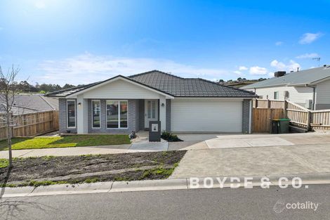 Property photo of 25 Cinnamon Street Drouin VIC 3818