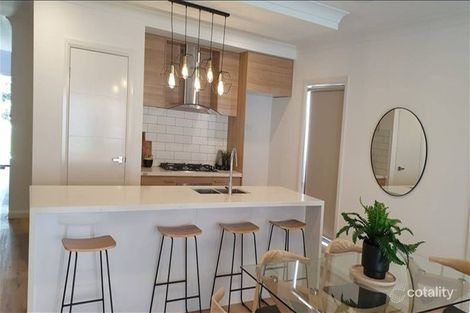 Property photo of 2 Copper Beech Road Beaconsfield VIC 3807