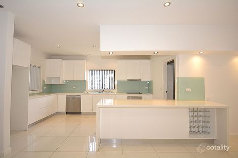 Property photo of 32 Burrabogee Road Pendle Hill NSW 2145