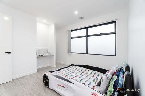 Property photo of 8 Orienteering Drive Greenvale VIC 3059