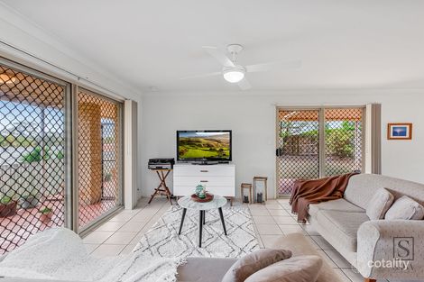 Property photo of 18 Harris Place Seventeen Mile Rocks QLD 4073