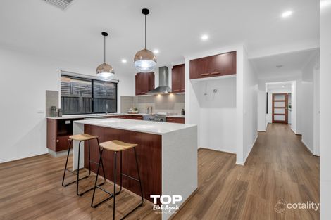 Property photo of 14 Wesson Way Cranbourne East VIC 3977