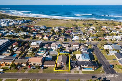 Property photo of 33 Macquarie Grove Caves Beach NSW 2281