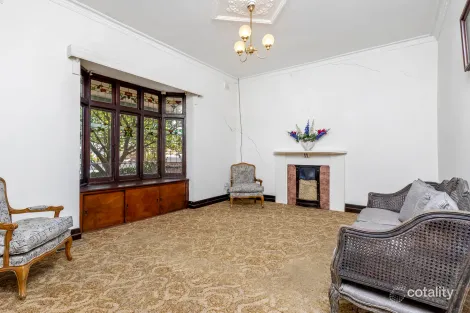 Property photo of 22 Roxburgh Street Ascot Vale VIC 3032