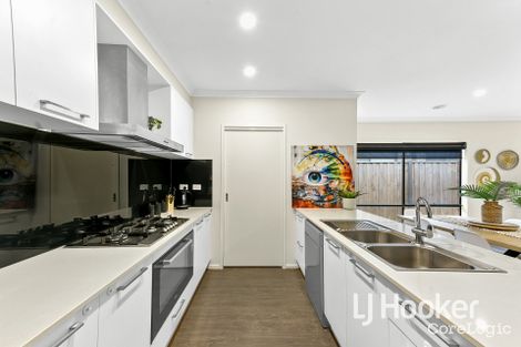 Property photo of 14 Aspire Avenue Clyde North VIC 3978