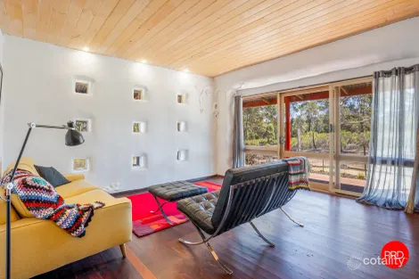 Property photo of 52 Doolan Crescent Heathcote VIC 3523