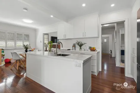 Property photo of 511 Cavendish Road Coorparoo QLD 4151