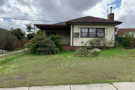 8 Sandakan Rd, Revesby Heights, NSW 2212