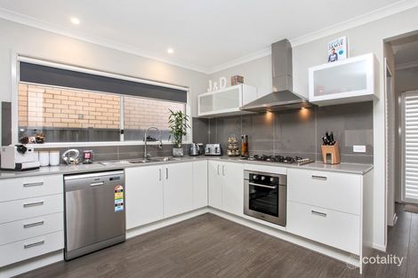 Property photo of 40 Frontier Avenue Greenvale VIC 3059