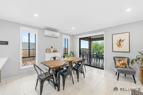Property photo of 31 Barwick Road Sunbury VIC 3429