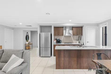 Property photo of 31 Barwick Road Sunbury VIC 3429