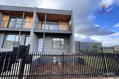 2 Ribbonwood Cres, Sunshine North, VIC 3020