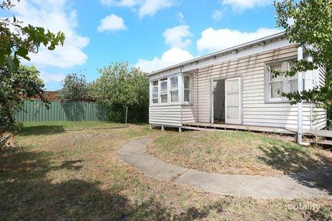Property photo of 33 Lincoln Street Sunshine North VIC 3020