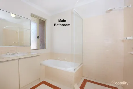 Property photo of 4 Monash Court Halls Head WA 6210