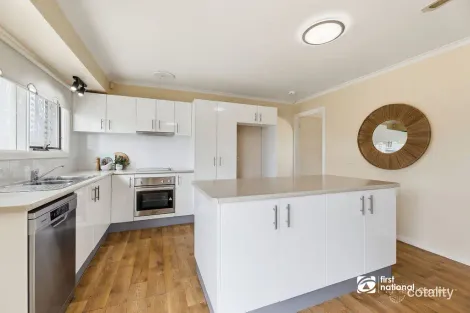 Property photo of 1 McDonald Place McGraths Hill NSW 2756