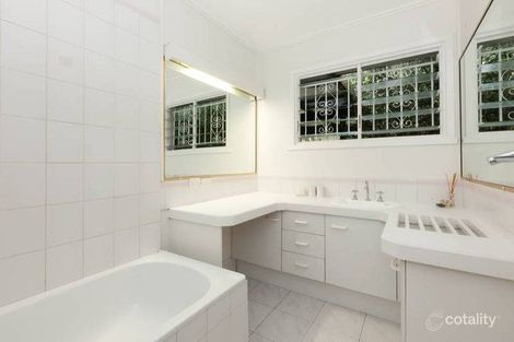 Property photo of 14 Biplex Street Mansfield QLD 4122