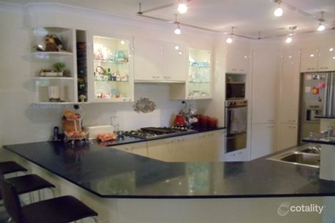 Property photo of 15 Fullerton Circuit St Helens Park NSW 2560