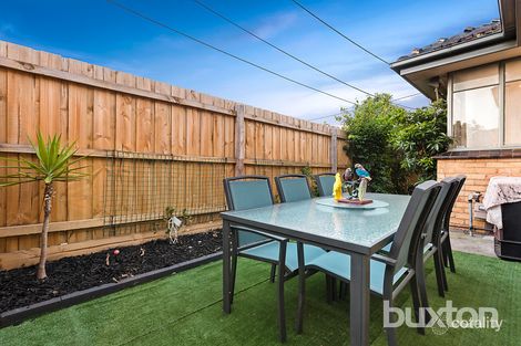 Property photo of 2 Kenlon Street Bentleigh East VIC 3165