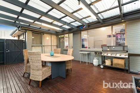 Property photo of 2 Kenlon Street Bentleigh East VIC 3165