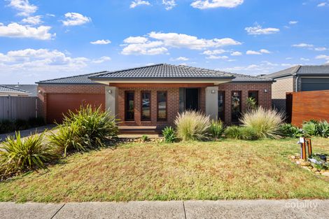 7 Scenic Ave, Clyde, VIC 3978