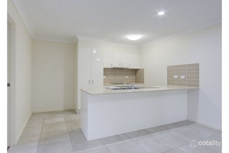Property photo of 2 Sapphire Place Pimpama QLD 4209